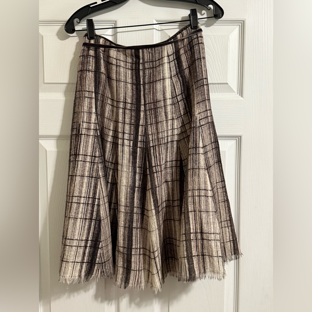 Elie Tahari Brown and Beige Belted Plaid Skirt - Size 12 - NWOT - Picture 6 of 9